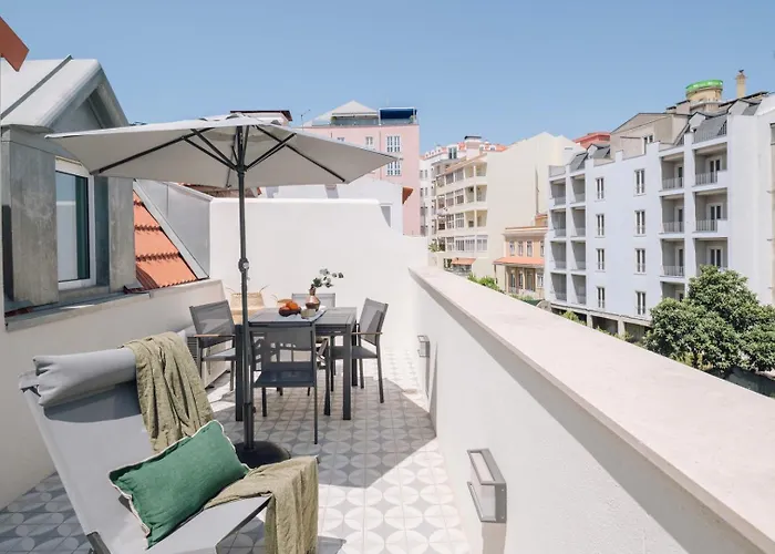 Chalay - 1 Bedroom And Terrace In Santo Antonio * Lisboa