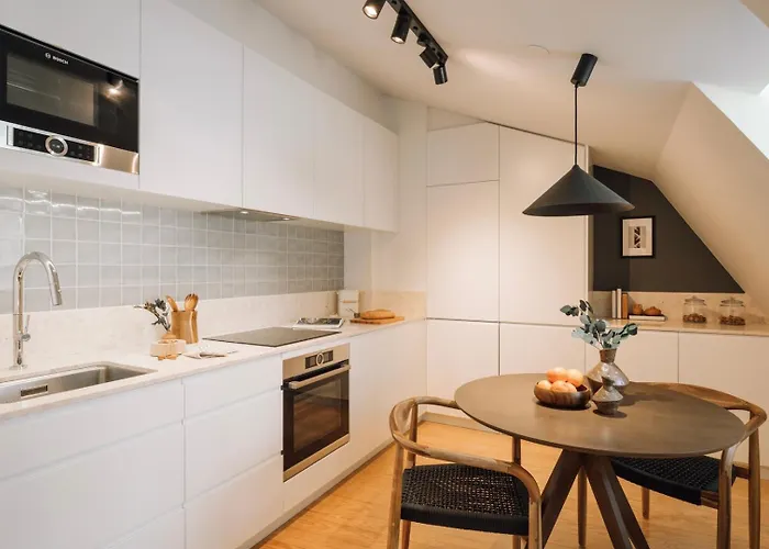 Appartement Chalay - 1 Bedroom And Terrace In Santo Antonio